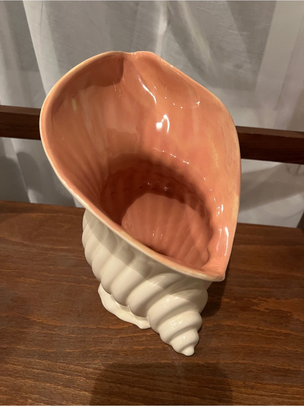 Catalina Glossy Shell Vase in Peach and White